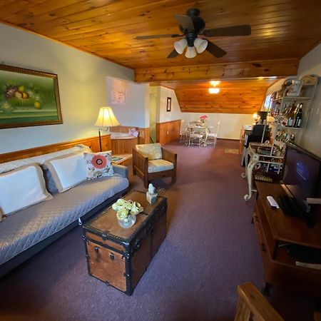 Savannah House Wine Country Inn & Cottages Himrod Exterior foto